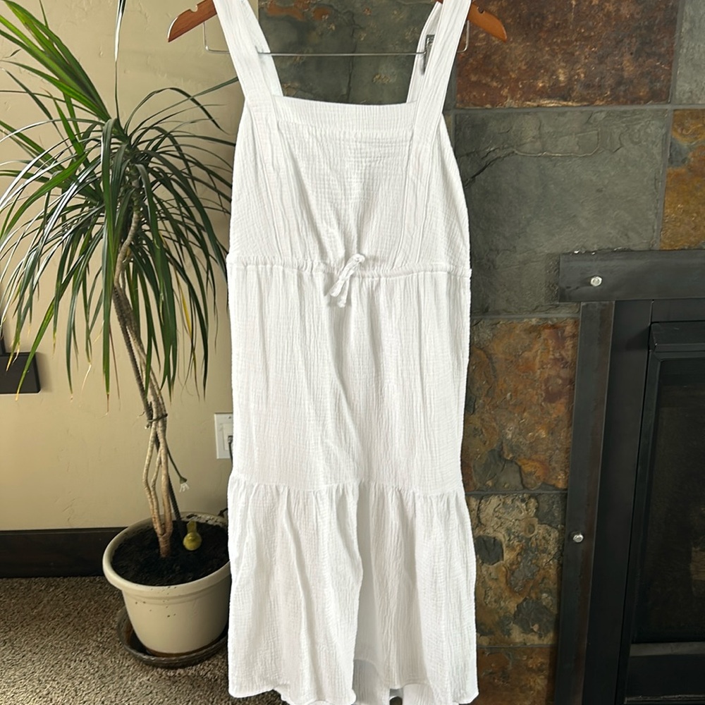 Gibson look white gauze dress.